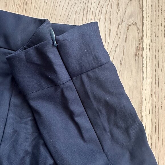 NWOT Lacoste Sport Pleated Tennis Skirt, Size 40, Navy, Lots of Stretch - Picture 4 of 7